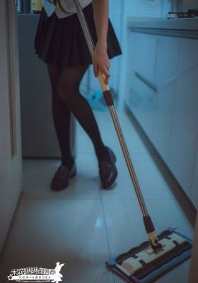 初学生疯狂喷一区免费视频_720免费在线观看